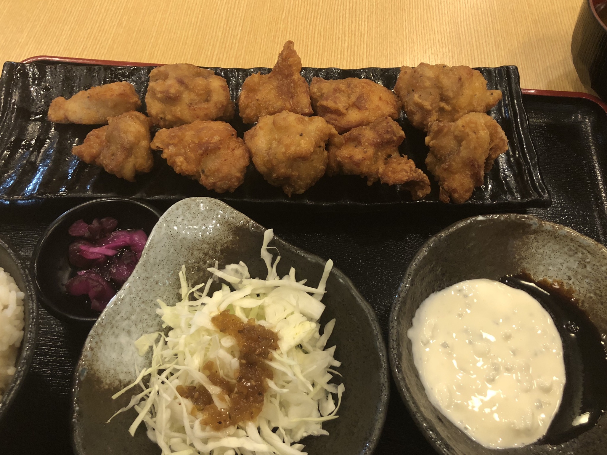 梅田のコスパ最高 唐揚げ食べ放題ランチがうまい 魚頂天酒場まつり うまいものを腹いっぱい